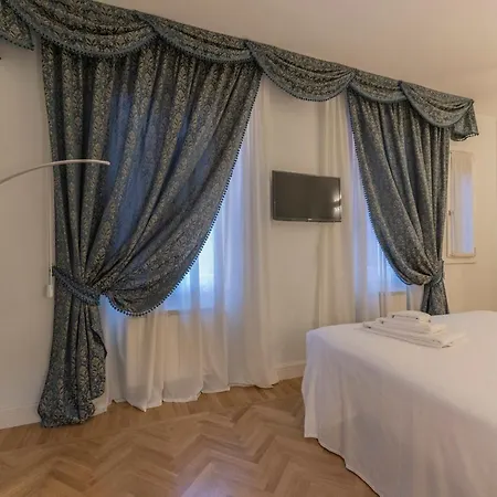 Aldrovandi Luxury And Lägenhet *