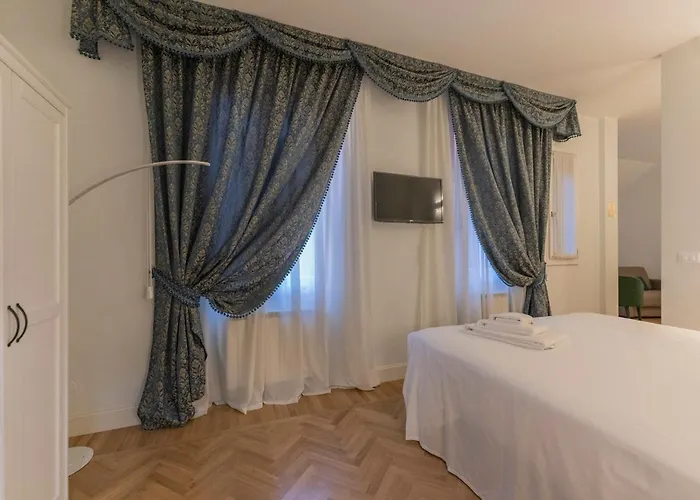 Aldrovandi Luxury And 아파트 *