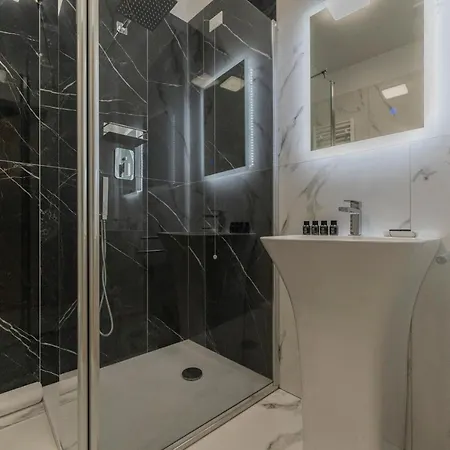 Aldrovandi Luxury And Apartment